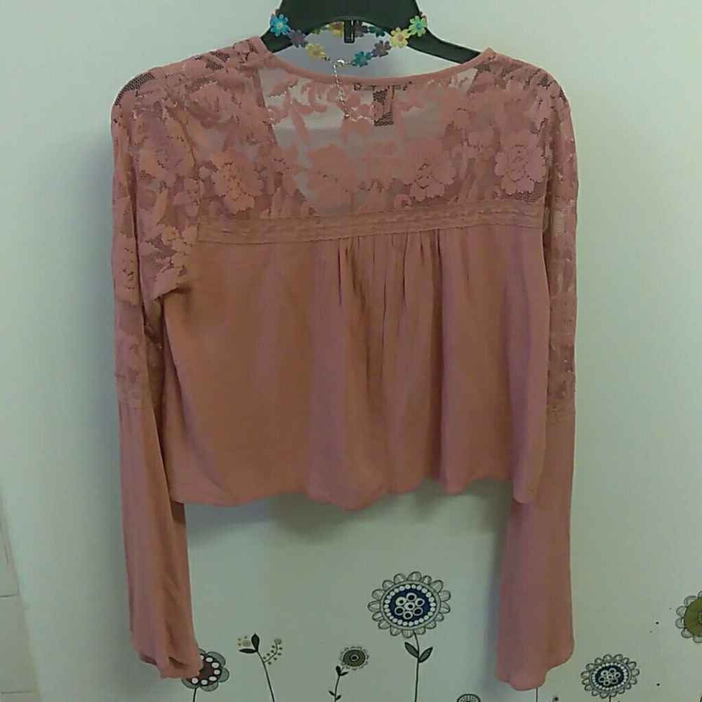 NWOT!!! Forever 21 | Bell Sleeves Crop Top - Picture 2 of 2